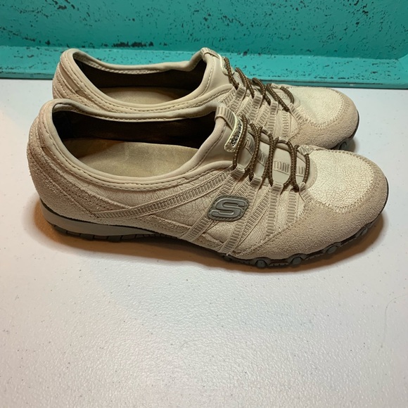 sketchers size 7